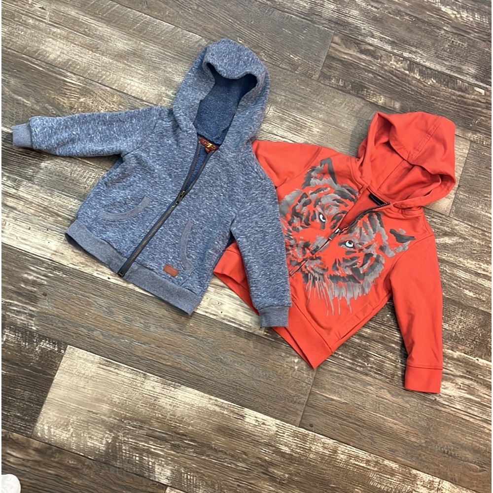 2 hoodies CK & 7 for all mankind